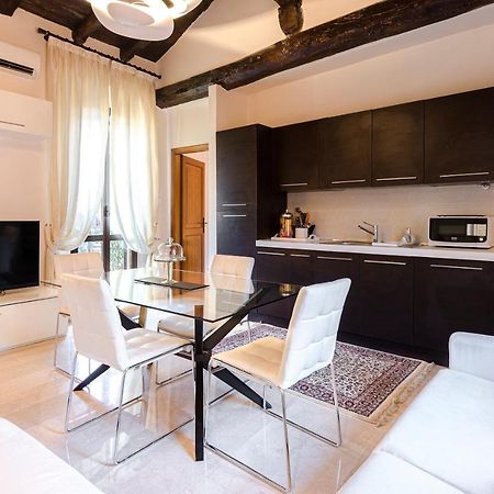 Begatto Apartment, Nel Cuore Del Centro Storico Bologna Exteriör bild
