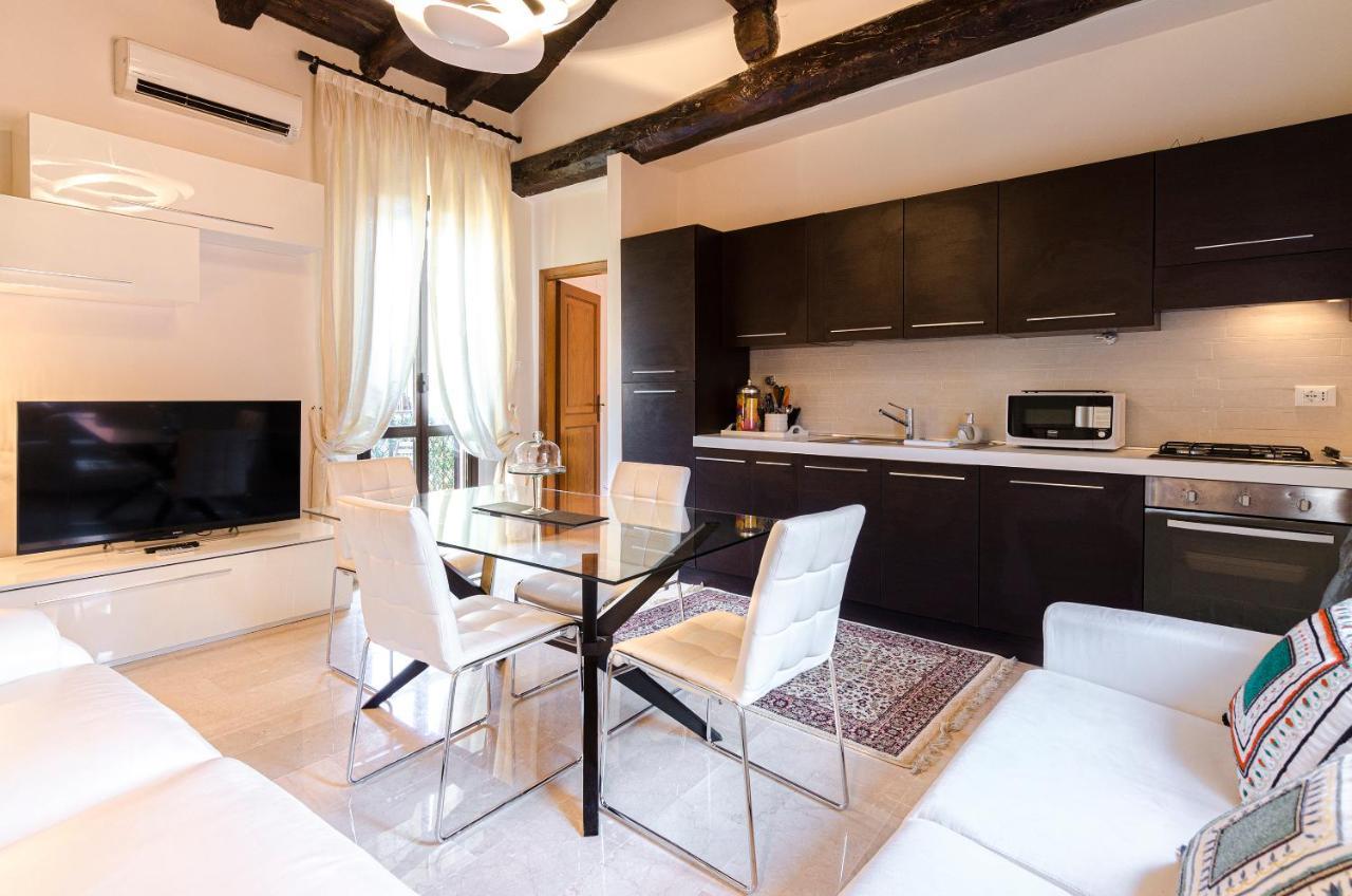 Begatto Apartment, Nel Cuore Del Centro Storico Bologna Exteriör bild